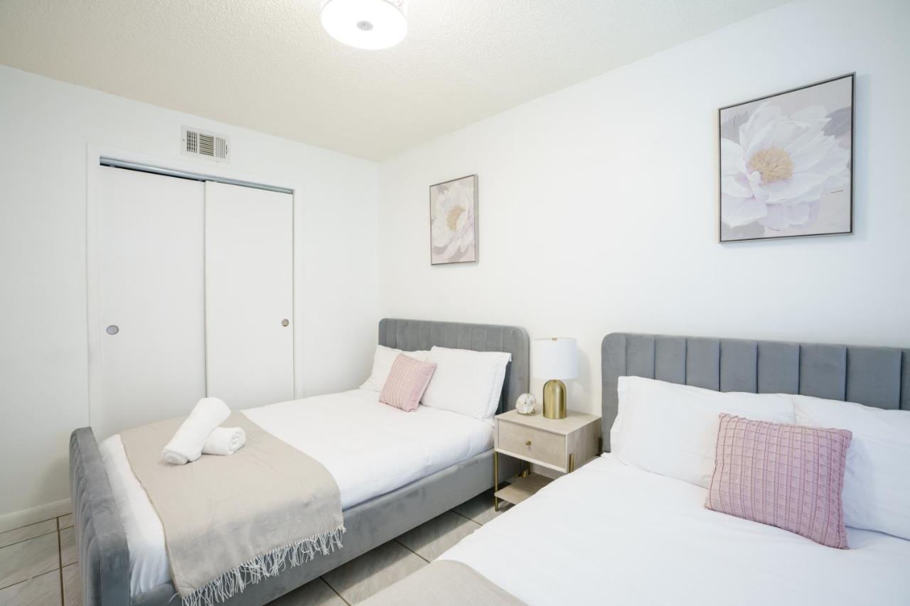 Modern 2 Bedroom In The Heart Of Wynwood Art District Маямі Екстер'єр фото